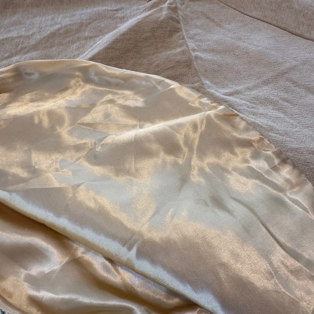 Gold Chenille Christmas‎ Tree Skirt Damask Jacquard Border Metallic Rope Trim